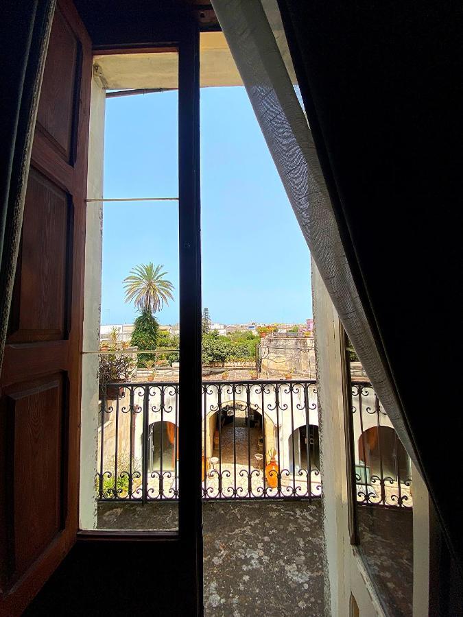 Palazzo Sabella Tommasi Βίλα Calimera  Εξωτερικό φωτογραφία